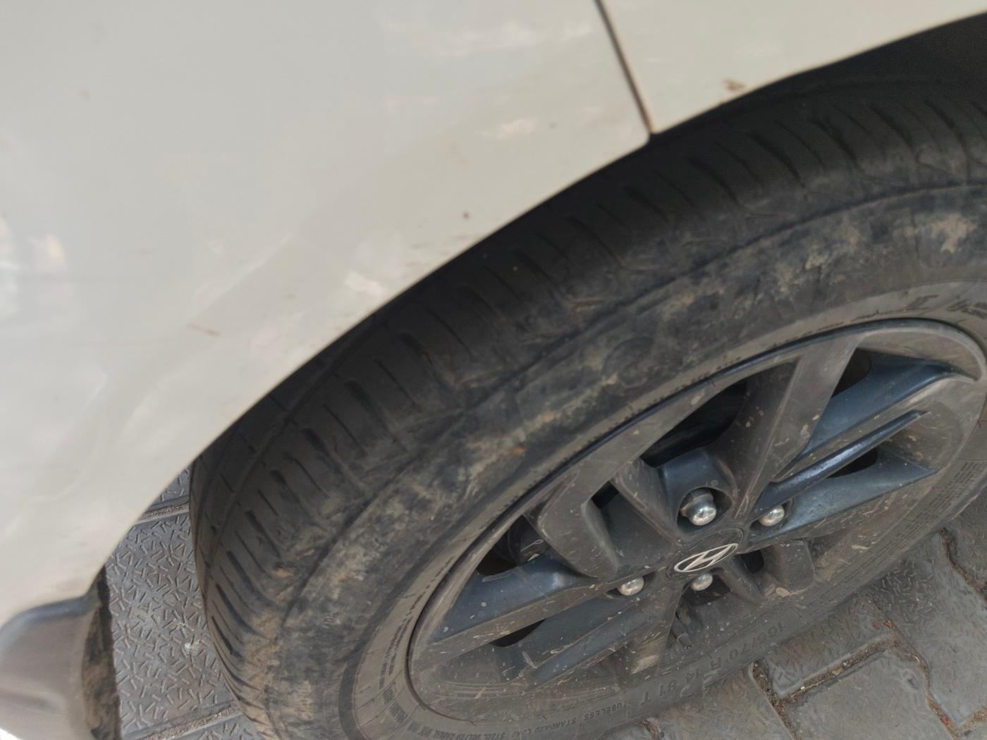 2022 Hyundai GRAND I10 NIOS SPORTZ 1.2 KAPPA VTVT CNG, Petrol, Manual, 80,478 km, tyre