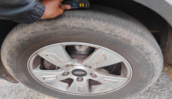 2012 Mahindra XUV500 W8, Diesel, Manual, 1,60,090 km, tyre