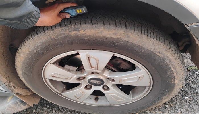 2012 Mahindra XUV500 W8, Diesel, Manual, 1,60,090 km, tyre