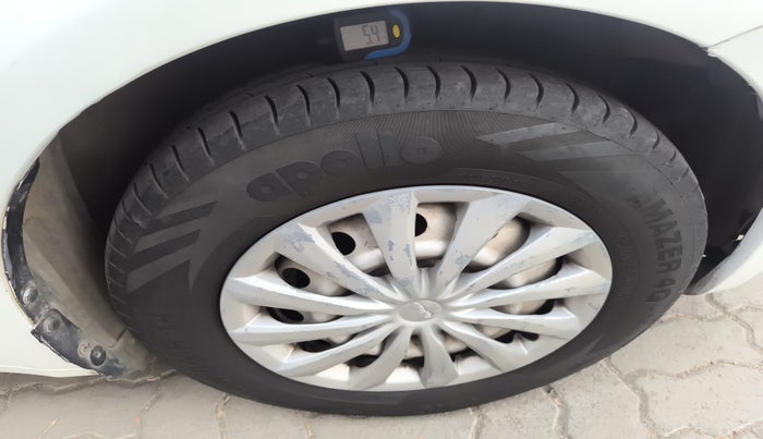 2016 Maruti Swift Dzire TOUR DIESEL, Diesel, Manual, 1,84,318 km, tyre