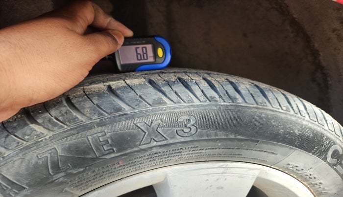 2011 Skoda Fabia ELEGANCE 1.2 TDI, Diesel, Manual, 25,500 km, tyre