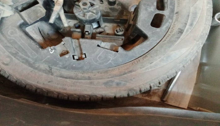 2012 Hyundai i10 MAGNA 1.2, Petrol, Manual, 80,461 km, tyre