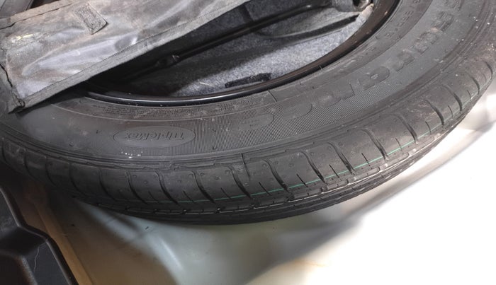 2023 KIA SONET HTX 1.0 IMT, Petrol, Manual, 19,148 km, tyre