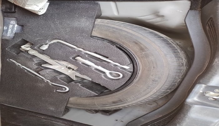 2017 Honda WR-V 1.5L I-DTEC VX MT, Diesel, Manual, 1,15,619 km, tyre