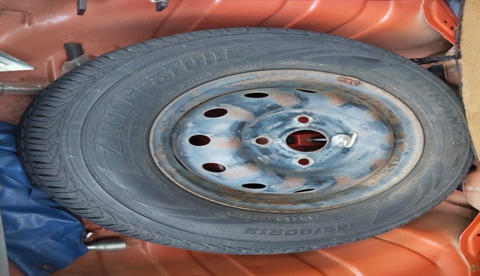 2013 Maruti Alto 800 LXI, Petrol, Manual, 30,895 km, tyre