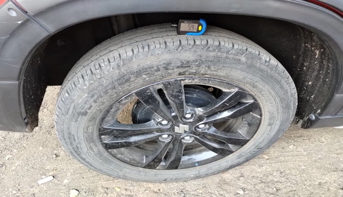 2018 Maruti Vitara Brezza ZDI, Diesel, Manual, 24,141 km, tyre
