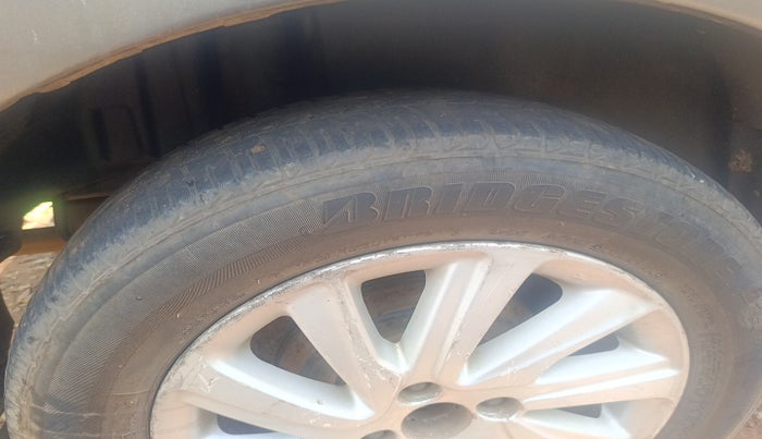 2015 Maruti Swift Dzire ZDI, Diesel, Manual, 1,68,062 km, tyre