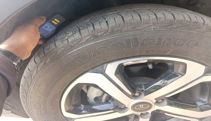 2023 Tata NEXON XZA PLUS PETROL, Petrol, Automatic, 30,300 km, tyre
