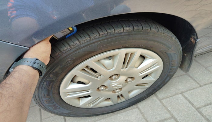 2010 Hyundai Santro Xing GL, Petrol, Manual, 84,439 km, tyre