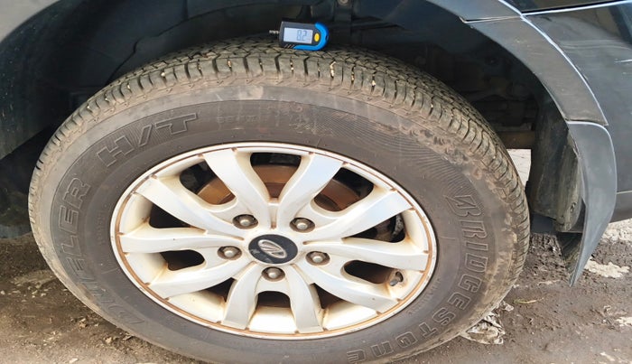 2016 Mahindra XUV500 W10, Diesel, Manual, 79,943 km, tyre