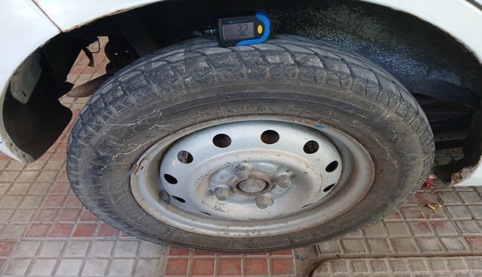 2015 Maruti Wagon R 1.0 LXI, Petrol, Manual, 83,612 km, tyre