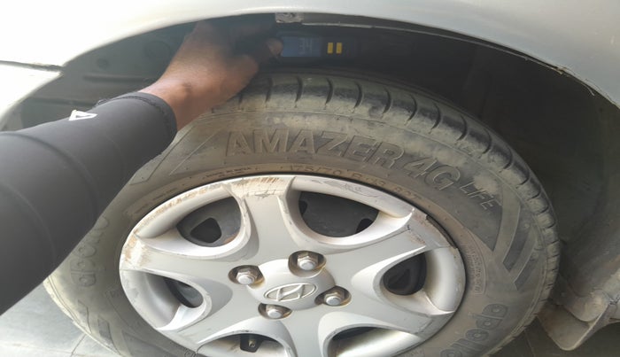 2013 Hyundai Accent EXECUTIVE, Petrol, Manual, 1,13,106 km, tyre