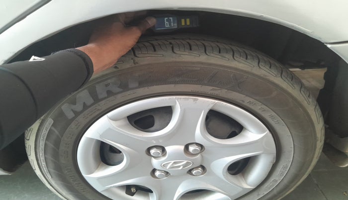 2013 Hyundai Accent EXECUTIVE, Petrol, Manual, 1,13,106 km, tyre