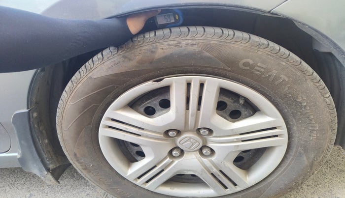 2010 Honda City 1.5L I-VTEC S MT, Petrol, Manual, 1,15,000 km, tyre