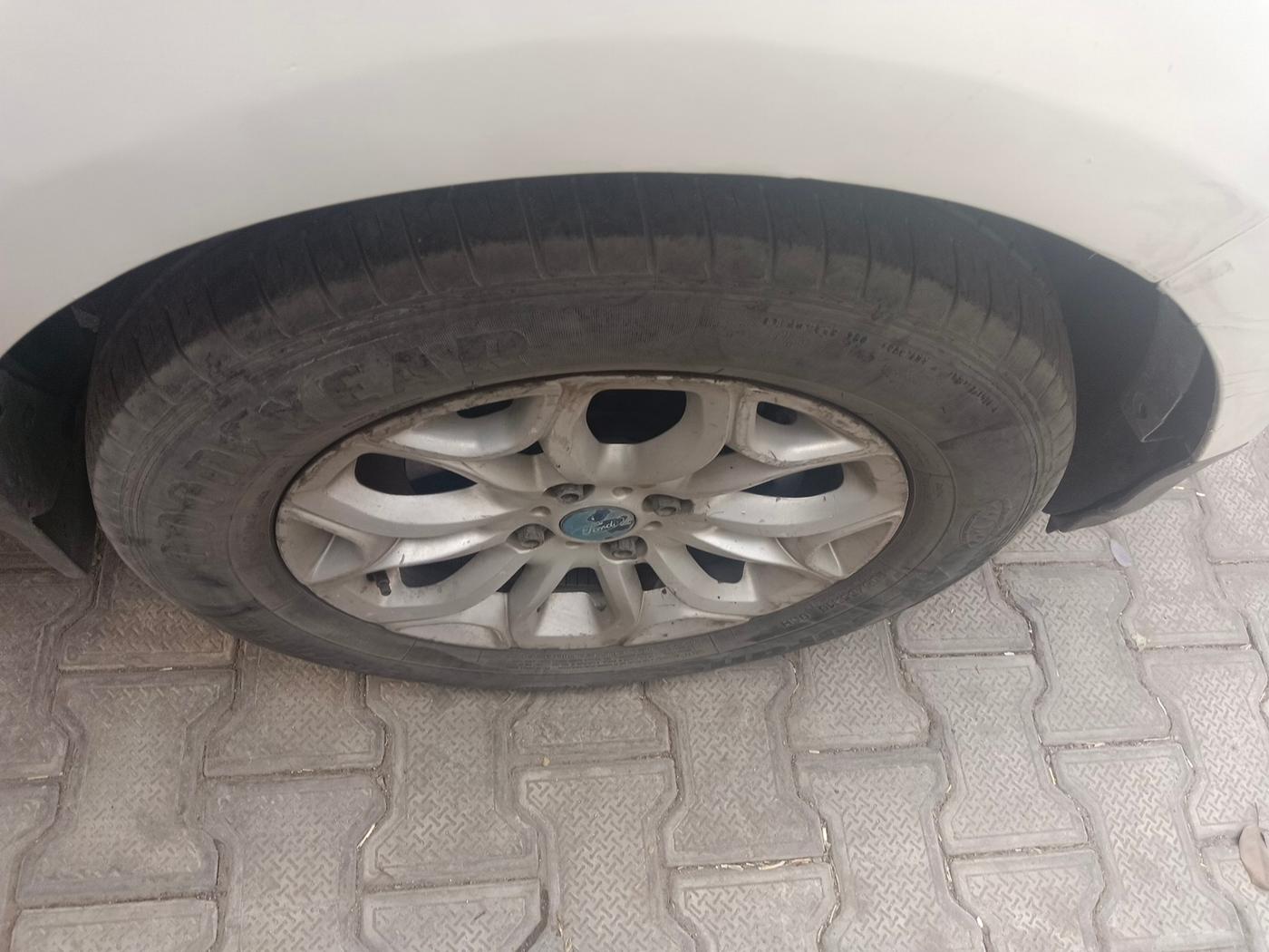 2013 Ford Ecosport TITANIUM 1.5L DIESEL, Diesel, Manual, 1,26,253 km, tyre