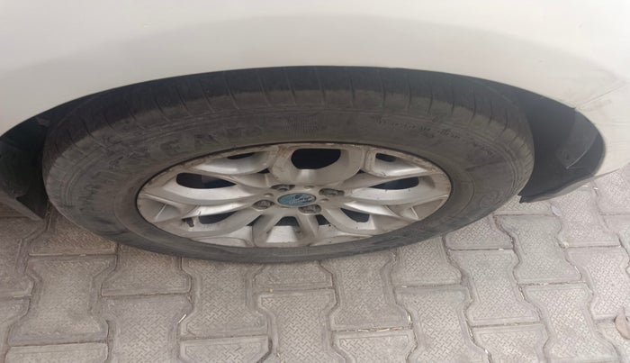 2013 Ford Ecosport TITANIUM 1.5L DIESEL, Diesel, Manual, 1,26,253 km, tyre