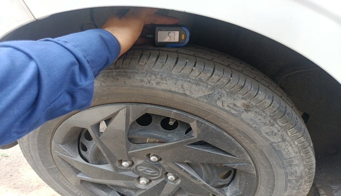 2023 Hyundai NEW I20 MAGNA 1.2 MT, Petrol, Manual, 12,851 km, tyre