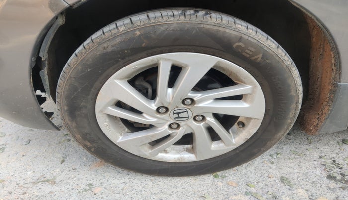 2016 Honda Jazz 1.5L I-DTEC V, Diesel, Manual, 1,06,799 km, tyre