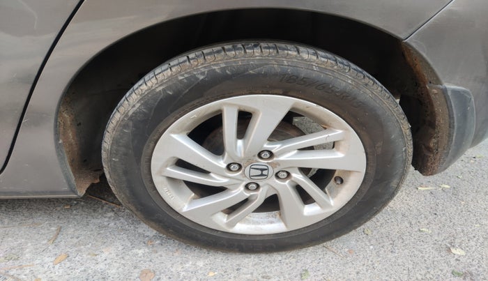 2016 Honda Jazz 1.5L I-DTEC V, Diesel, Manual, 1,06,799 km, tyre