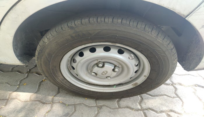 2021 Hyundai NEW SANTRO MAGNA, Petrol, Manual, 46,798 km, tyre