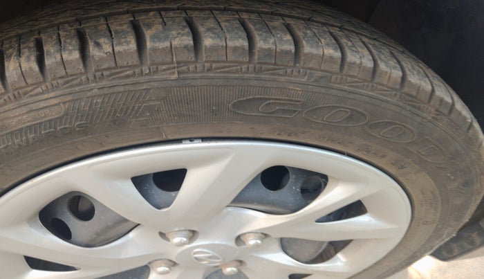 2019 Hyundai Grand i10 MAGNA AT 1.2 KAPPA VTVT, Petrol, Automatic, 11,128 km, tyre