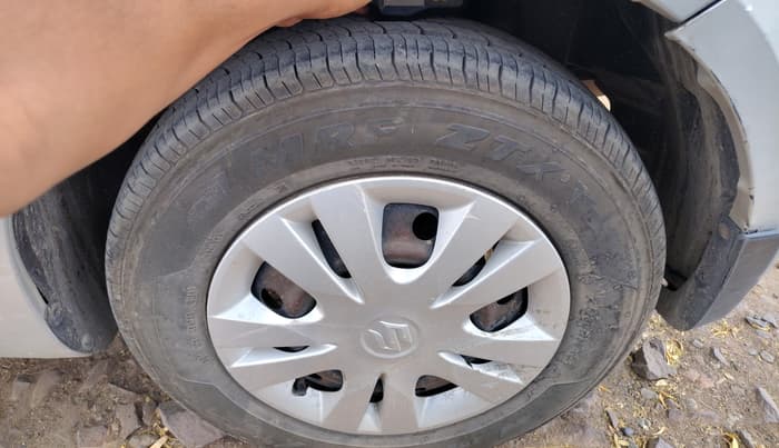 2013 Maruti Swift Dzire VDI, Diesel, Manual, 89,214 km, tyre