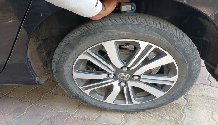 2018 Honda City 1.5L I-VTEC SV, Petrol, Manual, 1,11,813 km, tyre