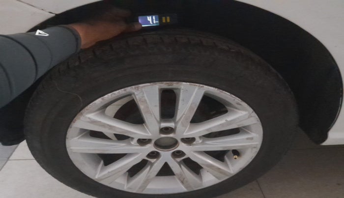 2013 Volkswagen Polo HIGHLINE DIESEL, Diesel, Manual, 84,860 km, tyre