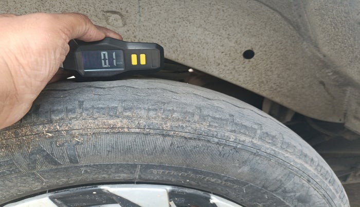 2022 Maruti Eeco 5 STR AC CNG (O), Petrol, Manual, 44,145 km, tyre