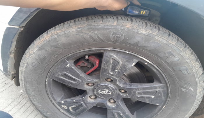2020 Mahindra XUV500 W7, Diesel, Manual, 69,106 km, tyre