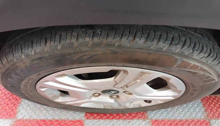 2020 KIA SONET HTK 1.2, Petrol, Manual, 42,799 km, tyre