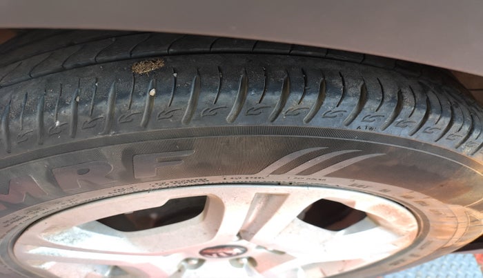 2020 KIA SONET HTK 1.2, Petrol, Manual, 42,799 km, tyre