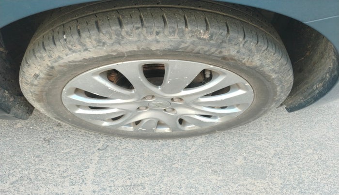 2016 Maruti Baleno ZETA PETROL 1.2, Petrol, Manual, 61,900 km, tyre