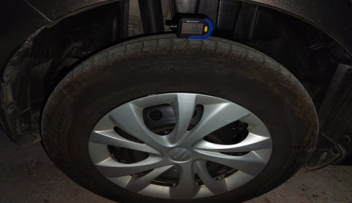 2022 Maruti Swift VXI, Petrol, Manual, 9,461 km, tyre