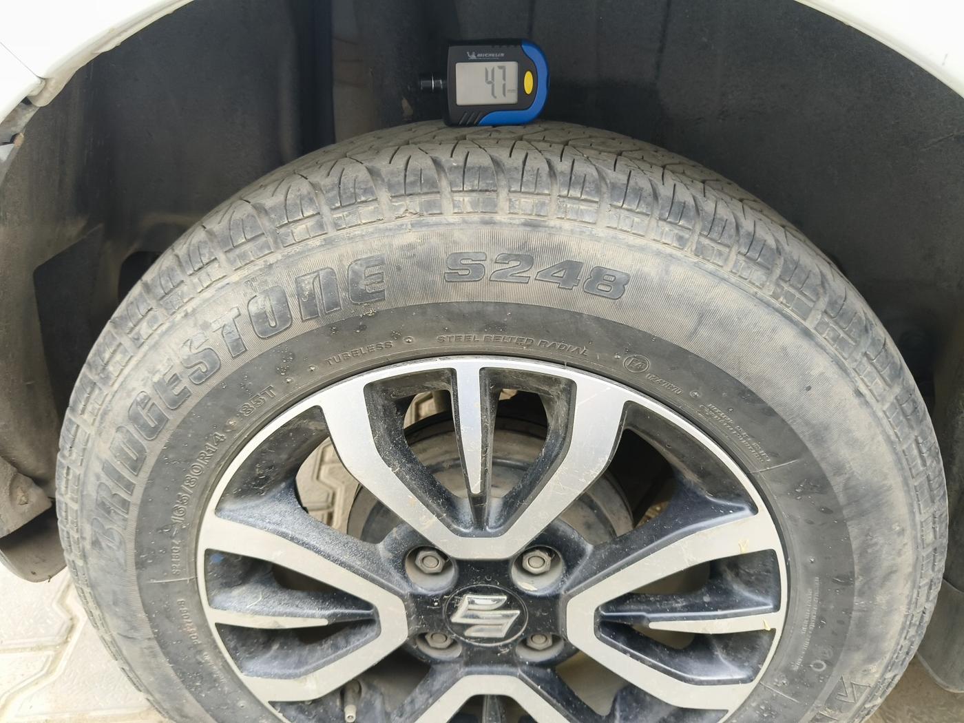 2019 Maruti Swift VDI, Diesel, Manual, 90,504 km, tyre