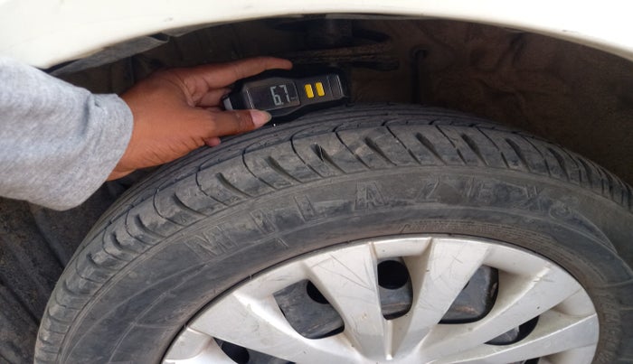 2011 Toyota Etios G, Petrol, Manual, 80,839 km, tyre