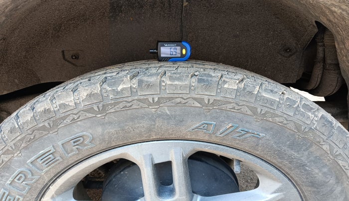 2024 Mahindra Thar LX P 2WD AT HT, Petrol, Automatic, 3,999 km, tyre