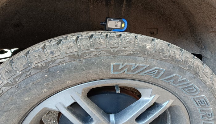 2024 Mahindra Thar LX P 2WD AT HT, Petrol, Automatic, 3,999 km, tyre