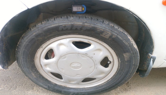 2013 Chevrolet Beat PS PETROL, Petrol, Manual, 98,003 km, tyre