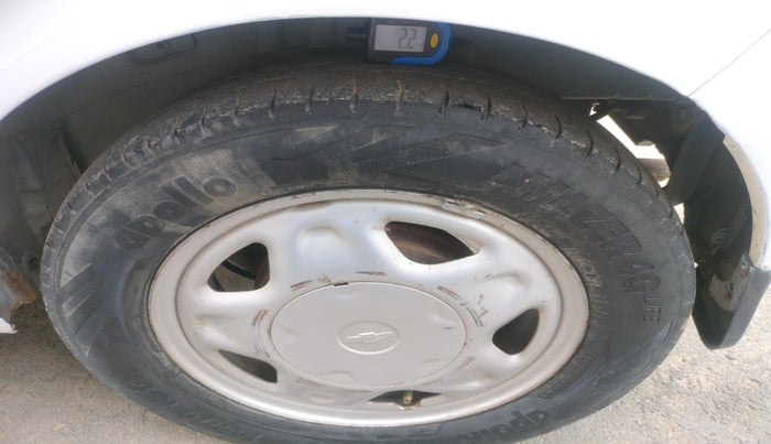 2013 Chevrolet Beat PS PETROL, Petrol, Manual, 98,003 km, tyre