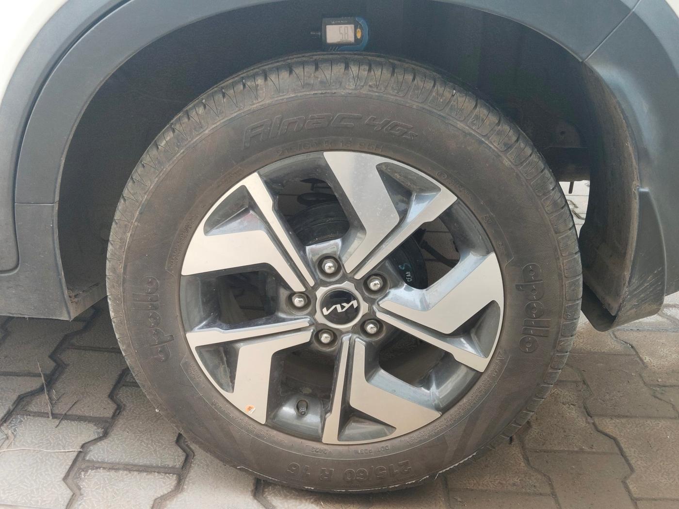 2023 KIA SONET HTX 1.0 DCT, Petrol, Automatic, 12,193 km, tyre