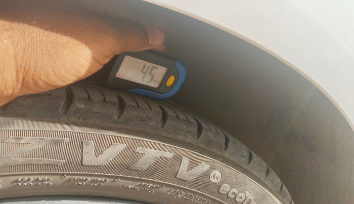 2024 Hyundai AURA SX 1.2 CNG, Petrol, Manual, 39,580 km, tyre