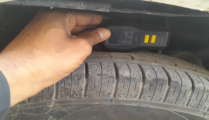 2015 Tata Indigo ECS LX TDI, Diesel, Manual, 2,45,435 km, tyre