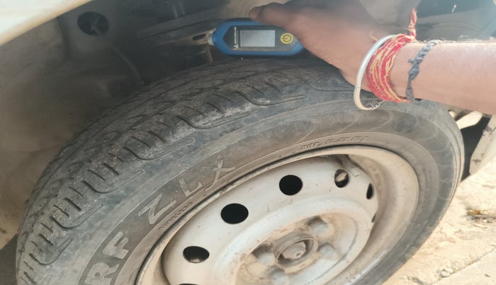 2016 Maruti Wagon R 1.0 LXI CNG, Petrol, Manual, 2,00,176 km, tyre