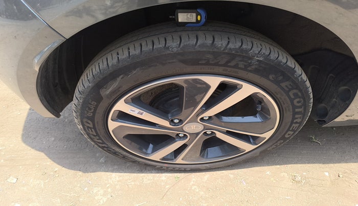 2024 Tata ALTROZ XZ CNG, Petrol, Manual, 16,761 km, tyre