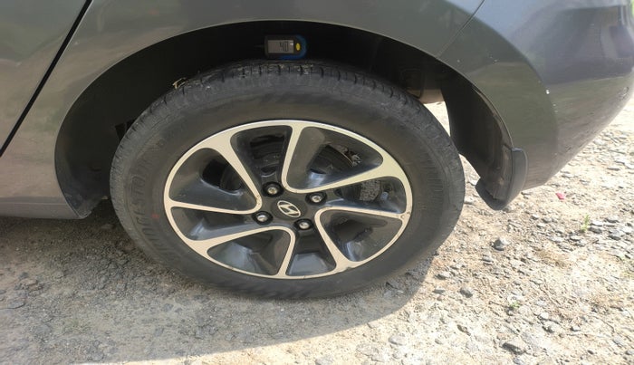 2017 Hyundai Grand i10 SPORTZ (O) AT 1.2 KAPPA VTVT, Petrol, Automatic, 45,443 km, tyre