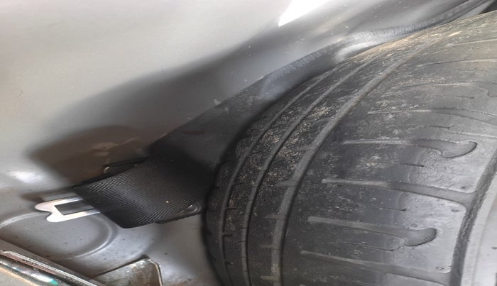 2017 Hyundai Grand i10 SPORTZ (O) AT 1.2 KAPPA VTVT, Petrol, Automatic, 45,443 km, tyre