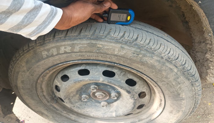 2018 Mahindra KUV 100 NXT K4+ P 6 STR, Petrol, Manual, 24,146 km, tyre