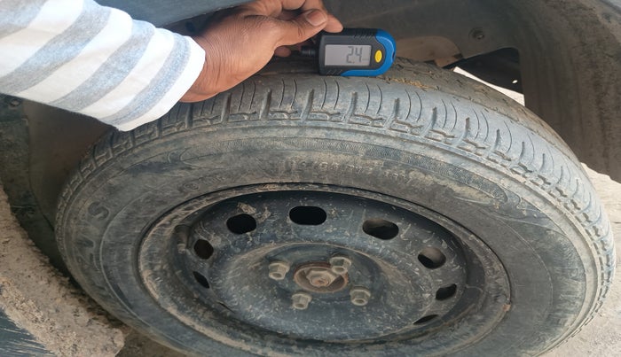 2018 Mahindra KUV 100 NXT K4+ P 6 STR, Petrol, Manual, 24,146 km, tyre