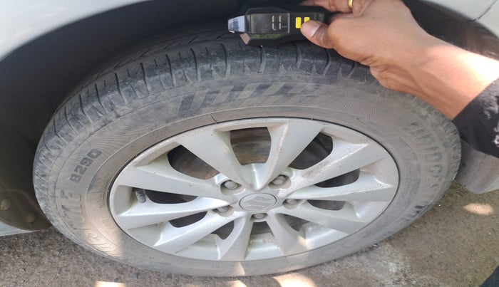 2012 Maruti Ertiga ZDI, Diesel, Manual, 1,96,318 km, tyre